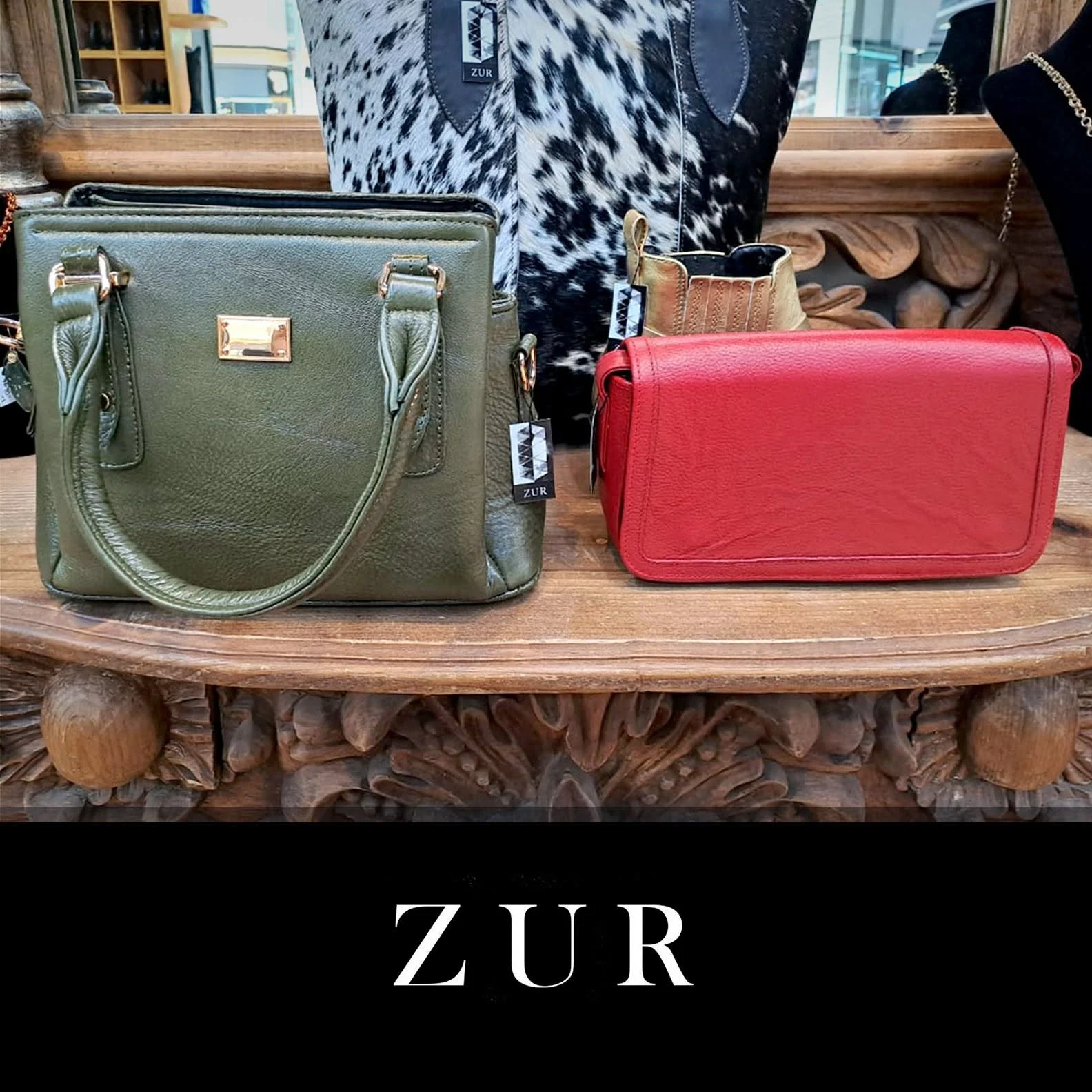 Selección de bolsos y accesorios de ZUR